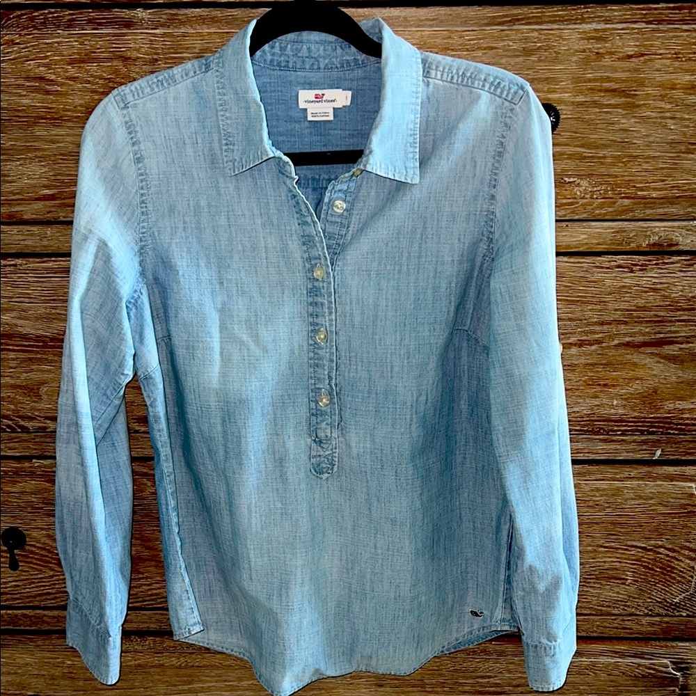 Vineyard Vines Chambray Shirt, Size 8